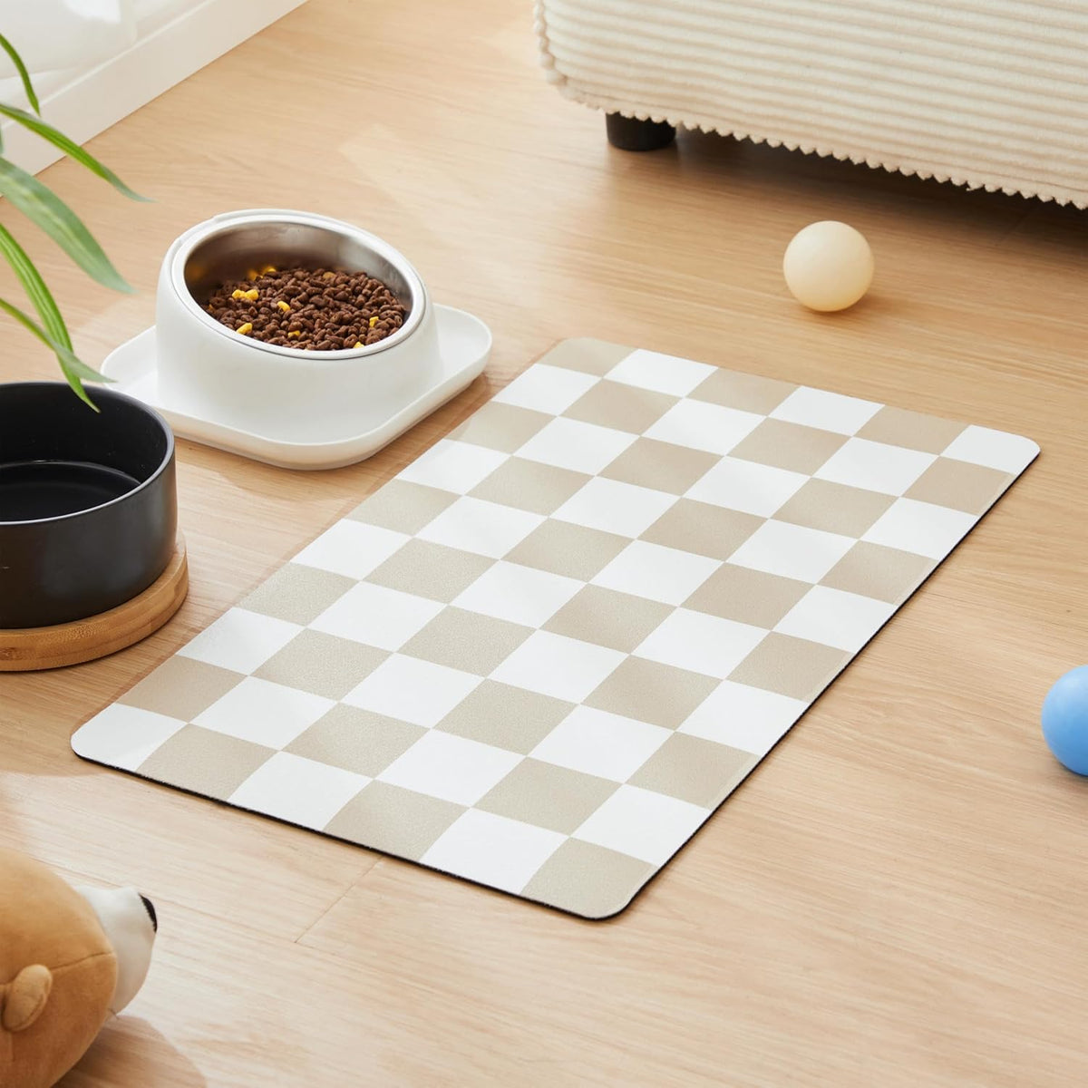 Ralxion Beige Checkered Pet Feeding Mat